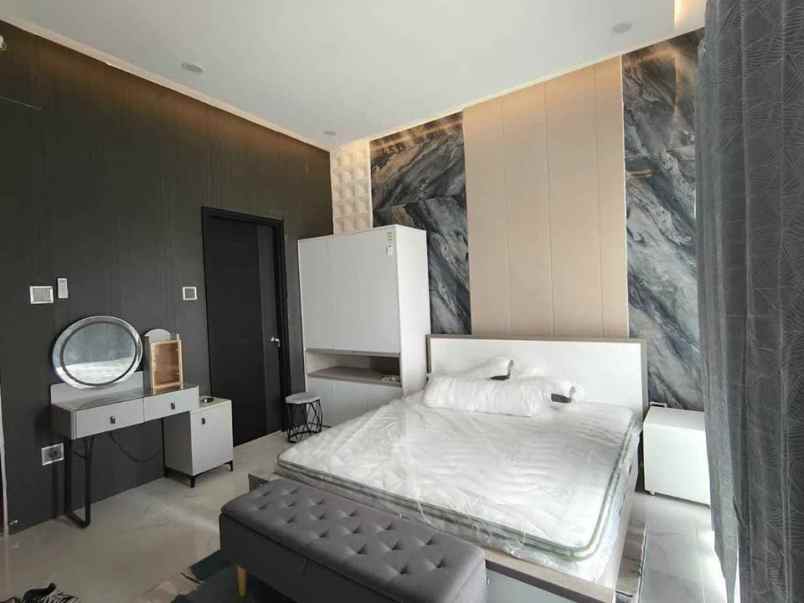 dijual rumah jl magelang