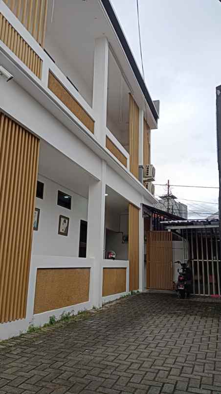 dijual rumah jl matraman menteng