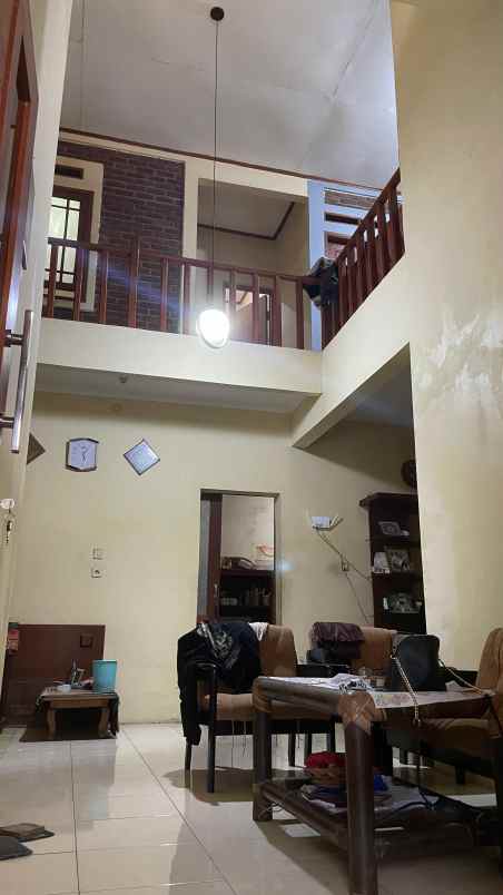 dijual rumah jl meteor barat margahayu