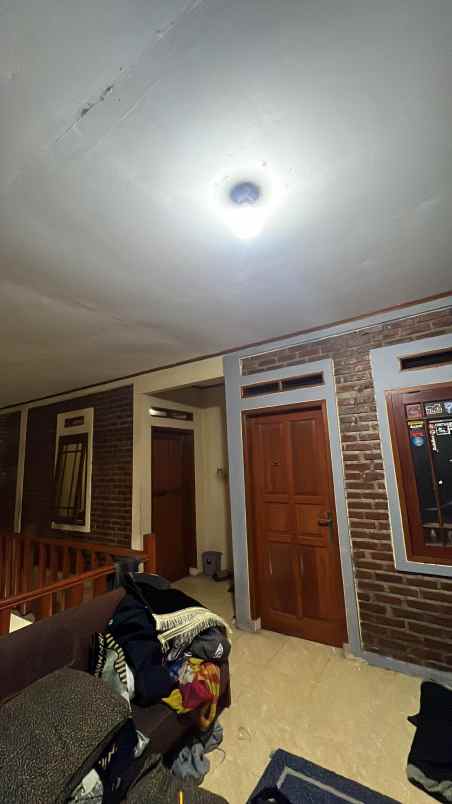 dijual rumah jl meteor barat margahayu