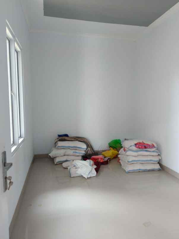 dijual rumah jl muchtar raya depok