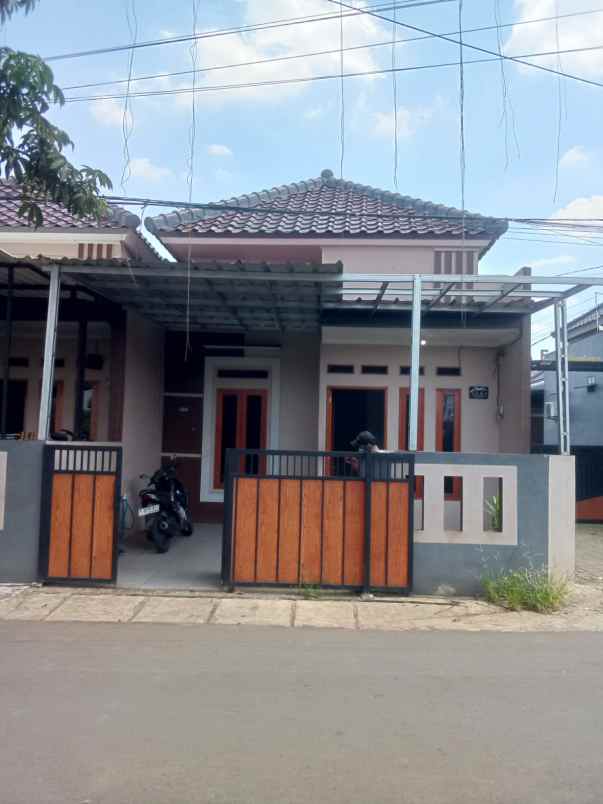 dijual rumah jl pasir putih bedahan