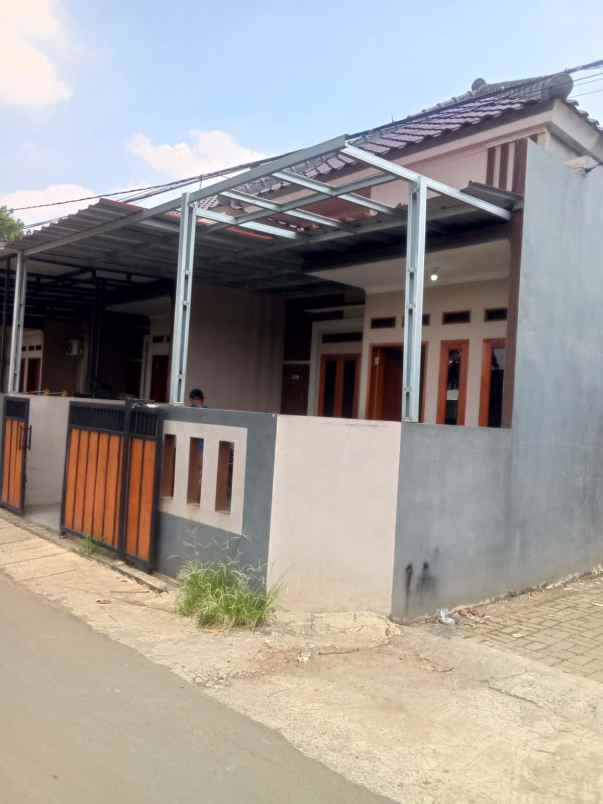 dijual rumah jl pasir putih bedahan