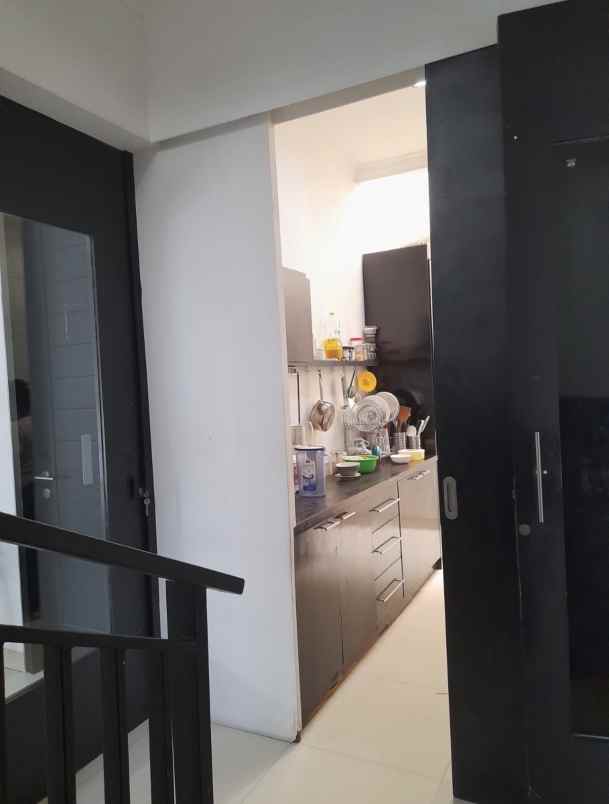 dijual rumah jl pondok gading utama