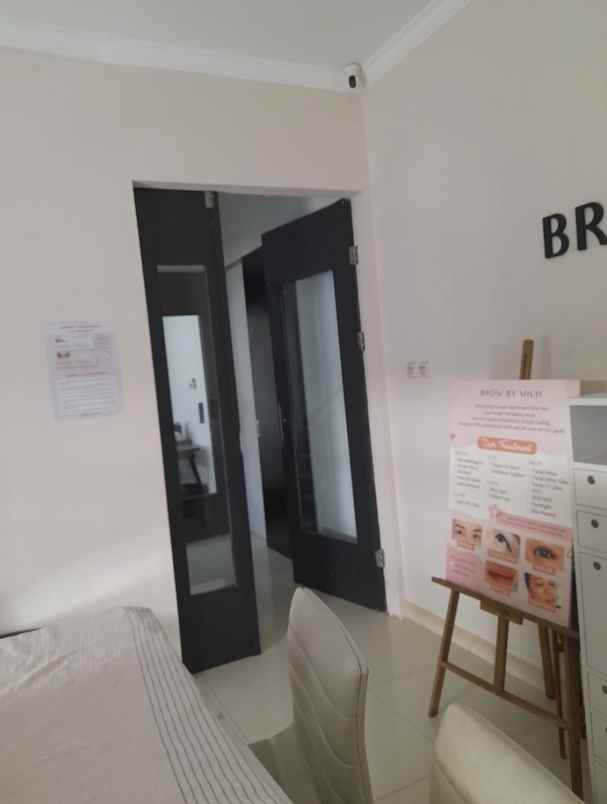 dijual rumah jl pondok gading utama