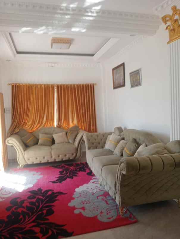 dijual rumah jl pura demak