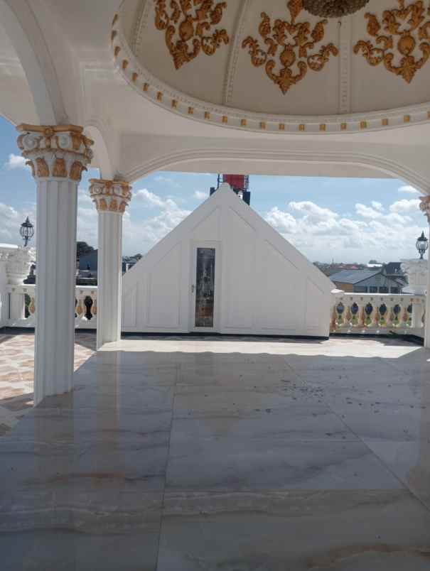 dijual rumah jl pura demak