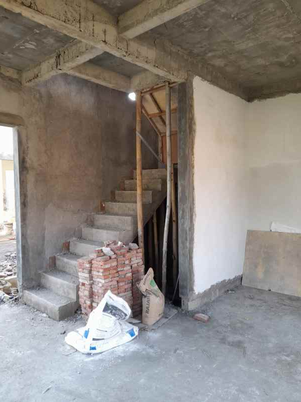 dijual rumah jl raya kebun temu