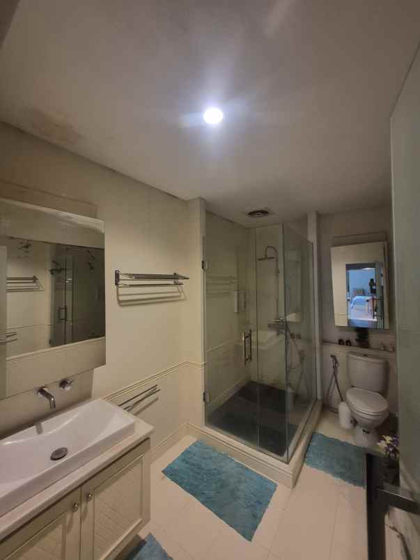 dijual rumah jl raya komplek duren