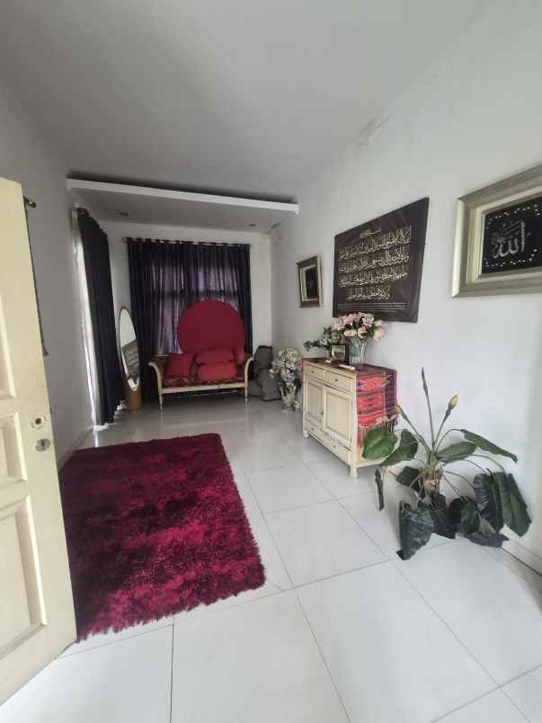 dijual rumah jl raya komplek duren