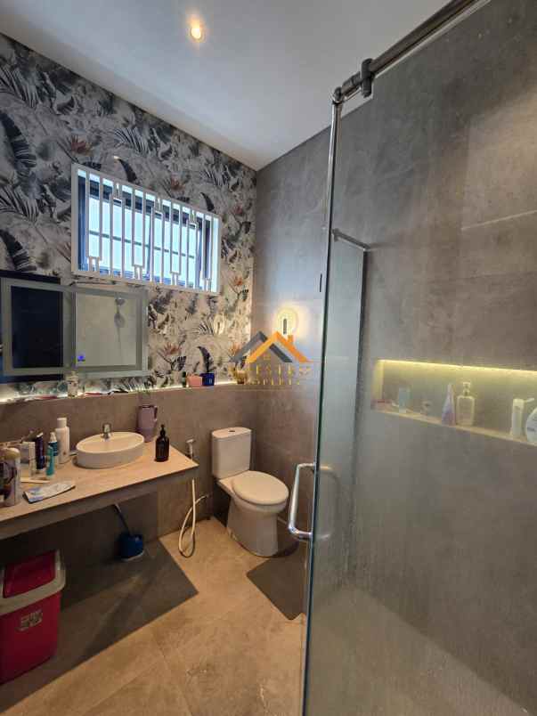 dijual rumah jl sei batang serangan