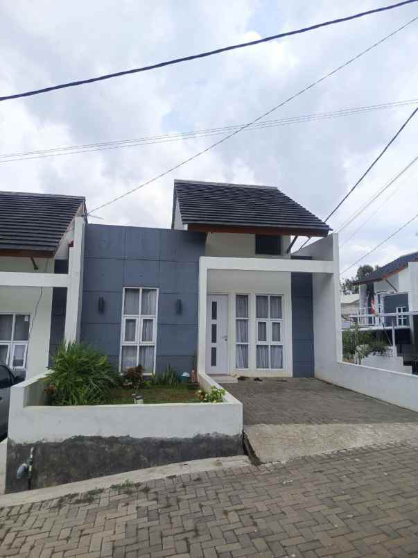 dijual rumah jl sindanglaya pasir impun