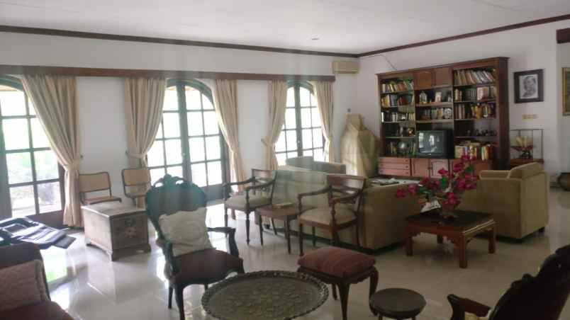 dijual rumah jl taman radio dalam