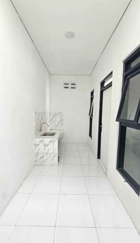 dijual rumah jl tanjung sari