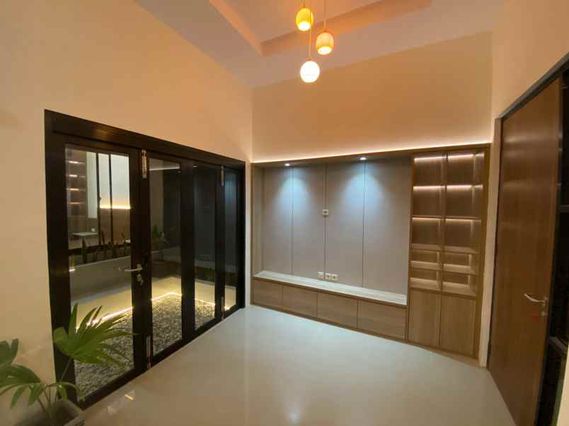 dijual rumah jl utama pd kulon pondok