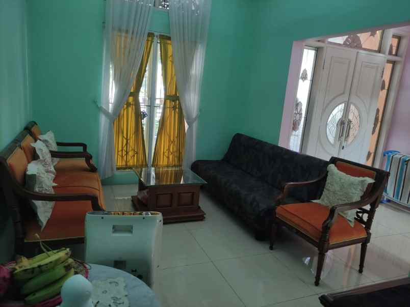 dijual rumah jl utama raya bf5 kemang