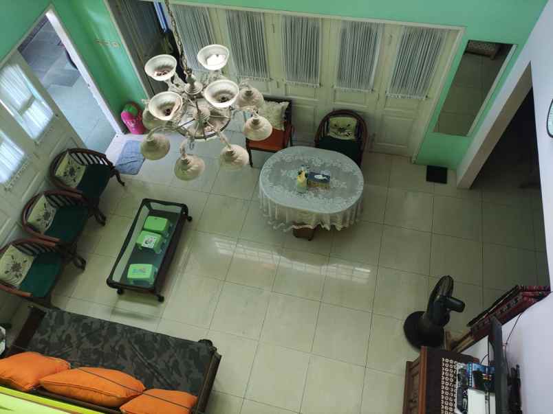 dijual rumah jl utama raya bf5 kemang