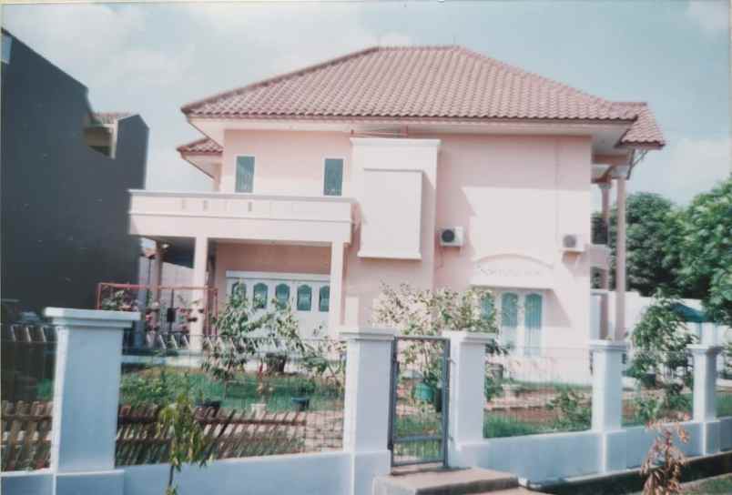 dijual rumah jl utama raya bf5 kemang
