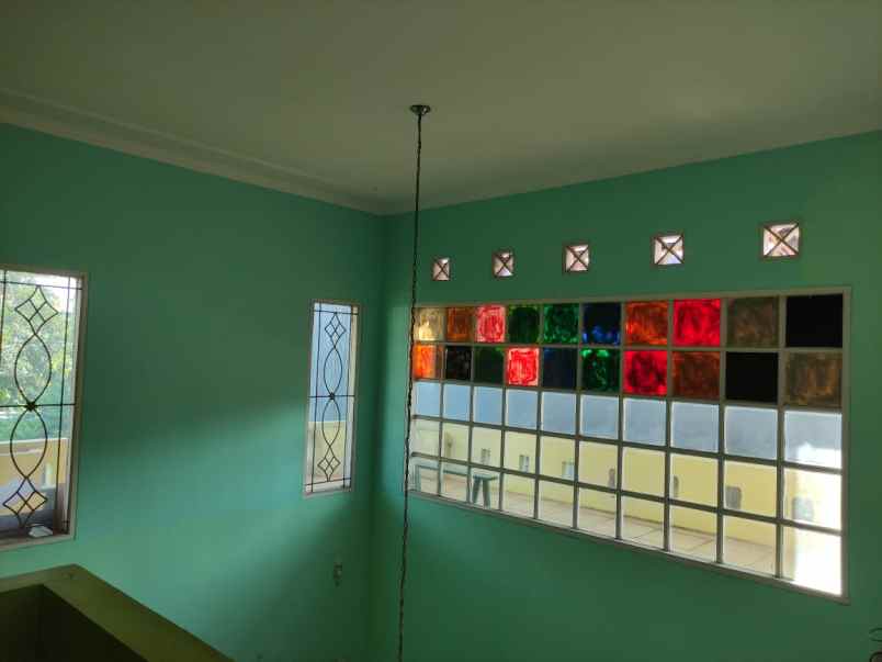 dijual rumah jl utama raya bf5 kemang