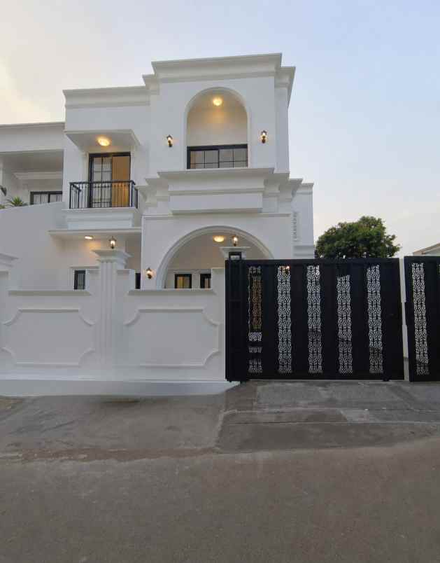 dijual rumah joglo jakarta barat