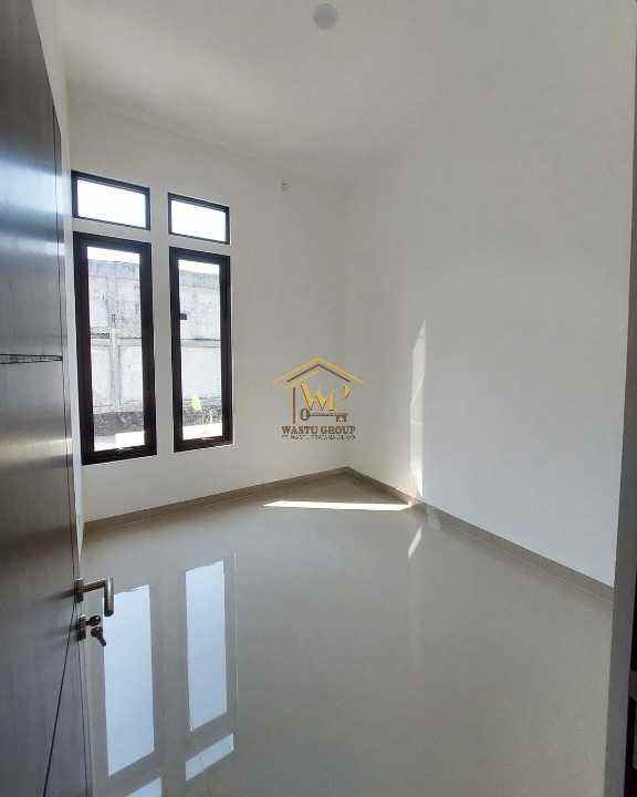 dijual rumah kadirojo purwomartani