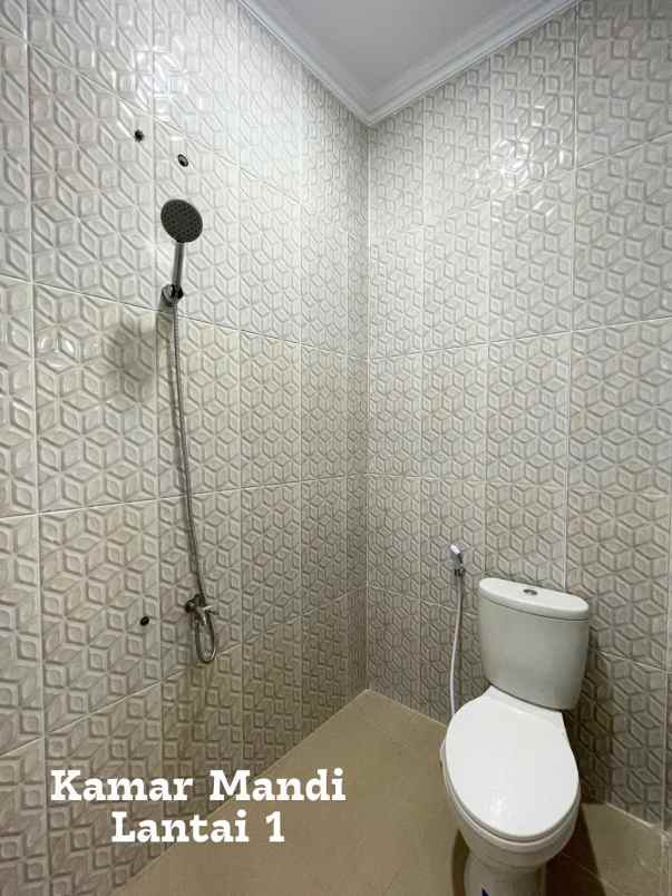 dijual rumah kadirojo purwomartani