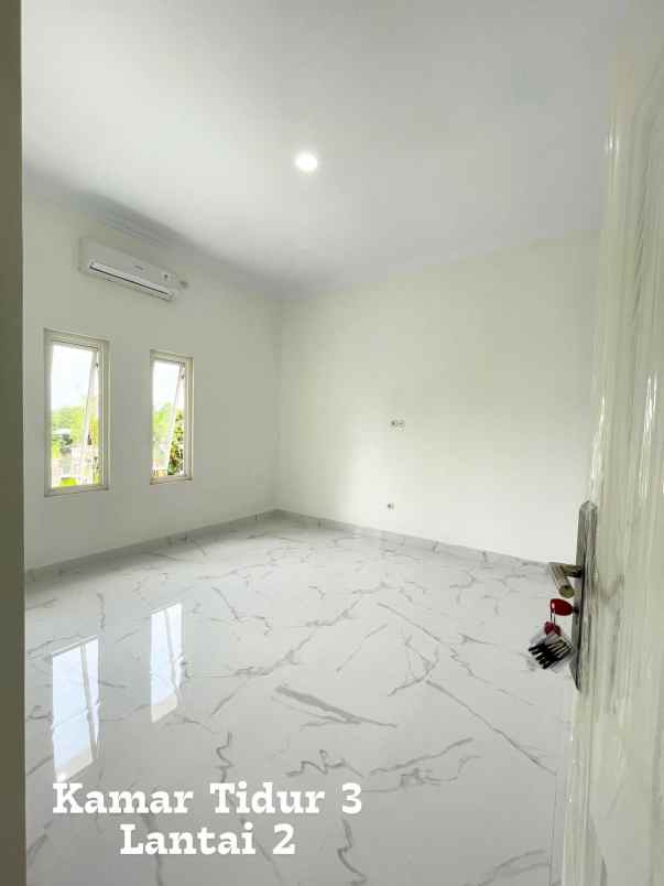 dijual rumah kadirojo purwomartani