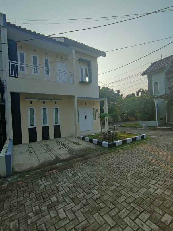 dijual rumah kain