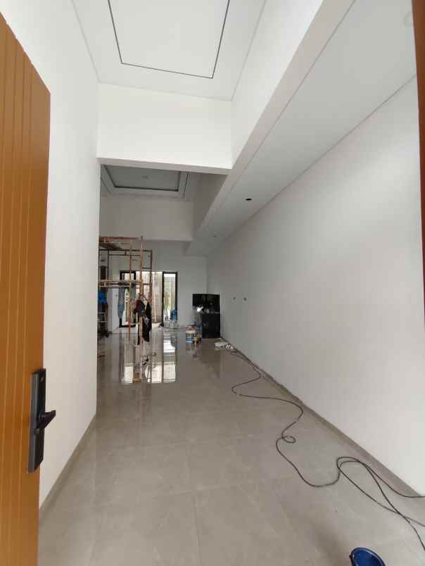 dijual rumah kaliurang km 10