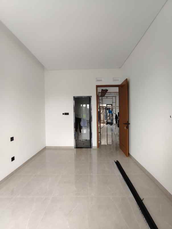 dijual rumah kaliurang km 10