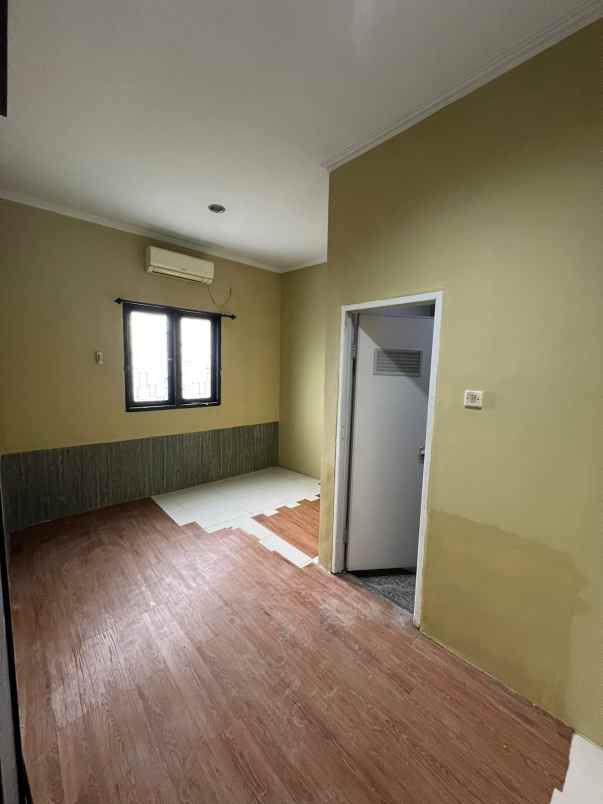 dijual rumah kampung sawah