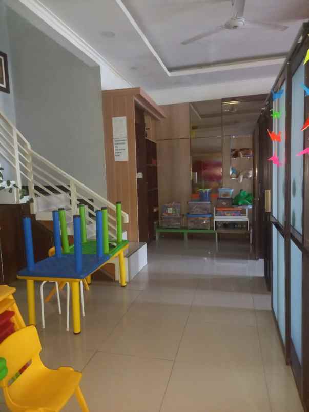 dijual rumah kantor dalam komplek area antapani mas