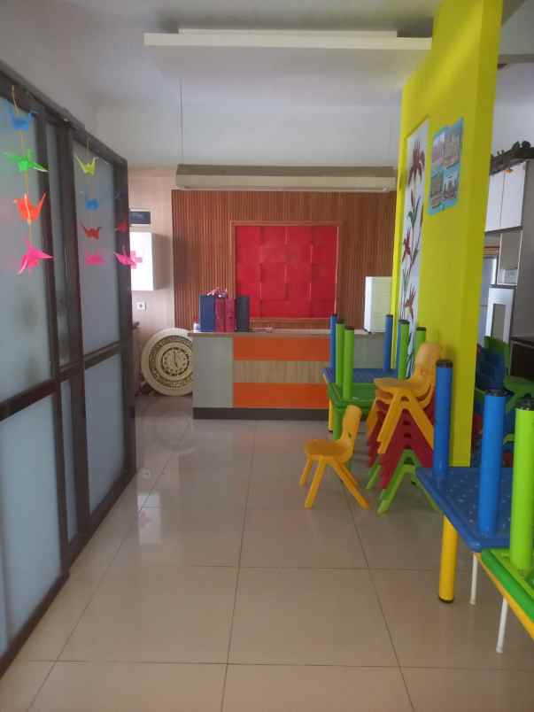 dijual rumah kantor dalam komplek area antapani mas