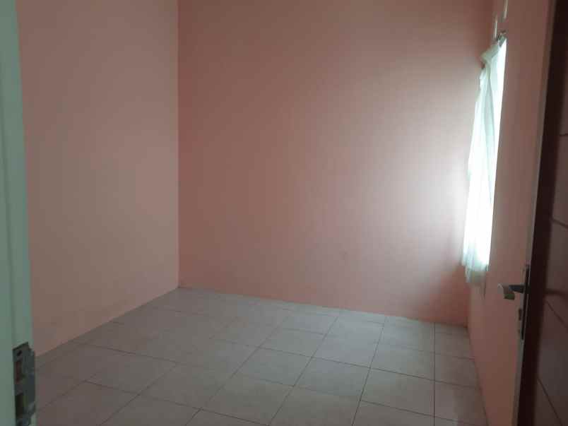 dijual rumah karyawangi