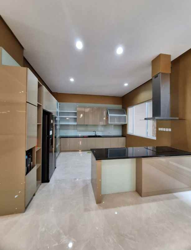 dijual rumah katamaran permai pik