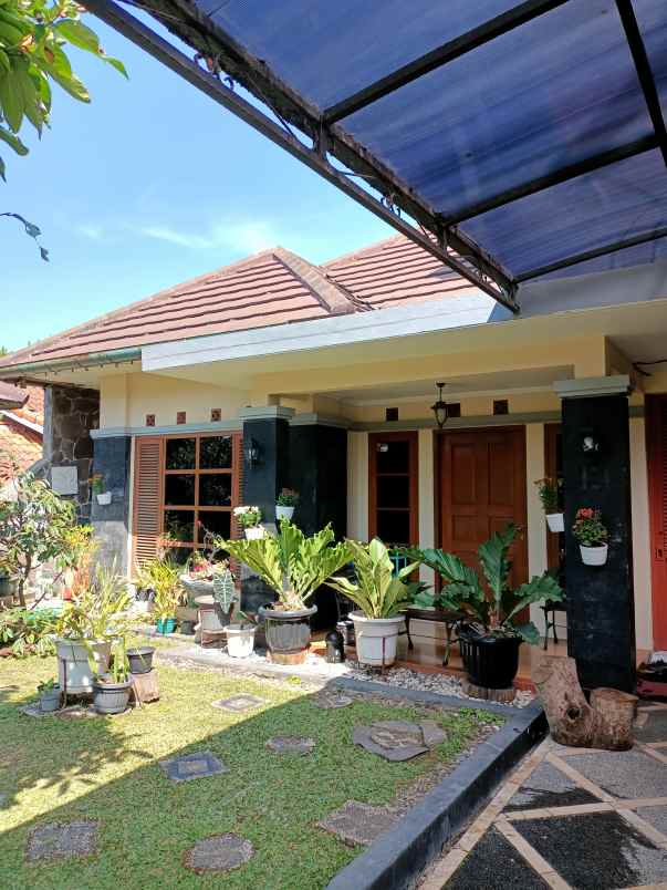 dijual rumah katumiri