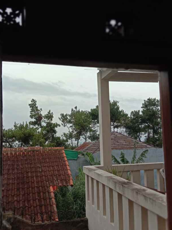 dijual rumah katumiri