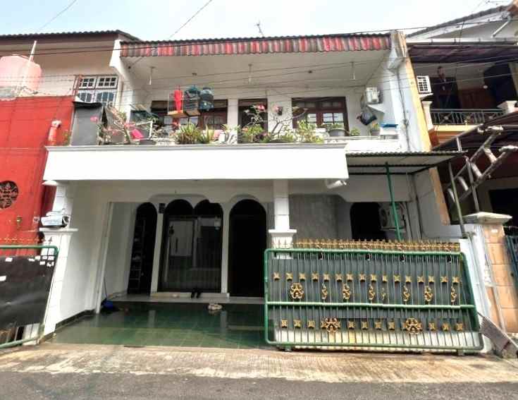 dijual rumah kayu putih tengah pulo