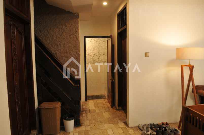 dijual rumah kebon jeruk jakarta barat