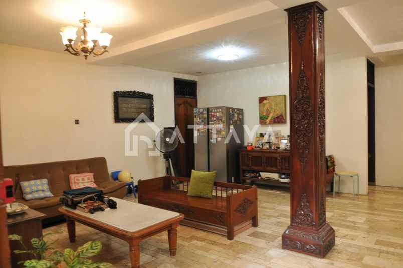 dijual rumah kebon jeruk jakarta barat