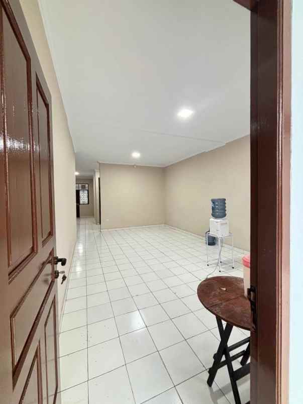 dijual rumah kedoya selatan