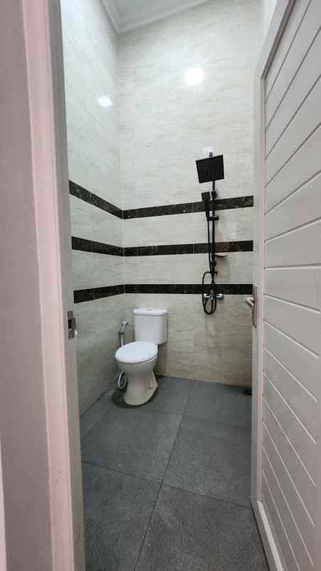 dijual rumah kelapa gading