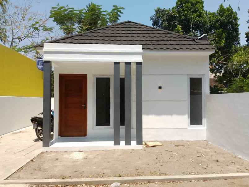 dijual rumah kepatihan tamanmartani kec