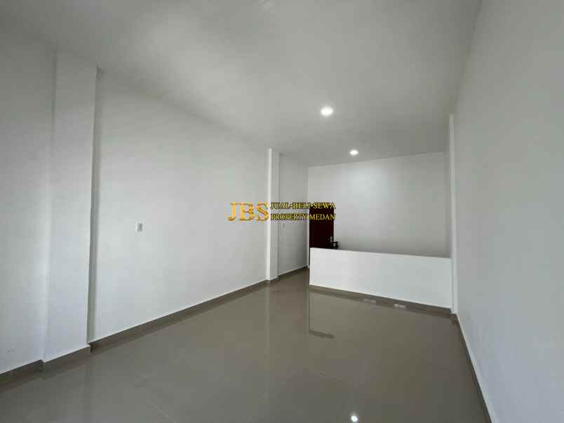 dijual rumah komplek bhayangkara