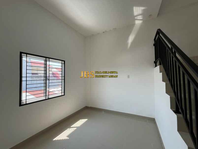 dijual rumah komplek bhayangkara