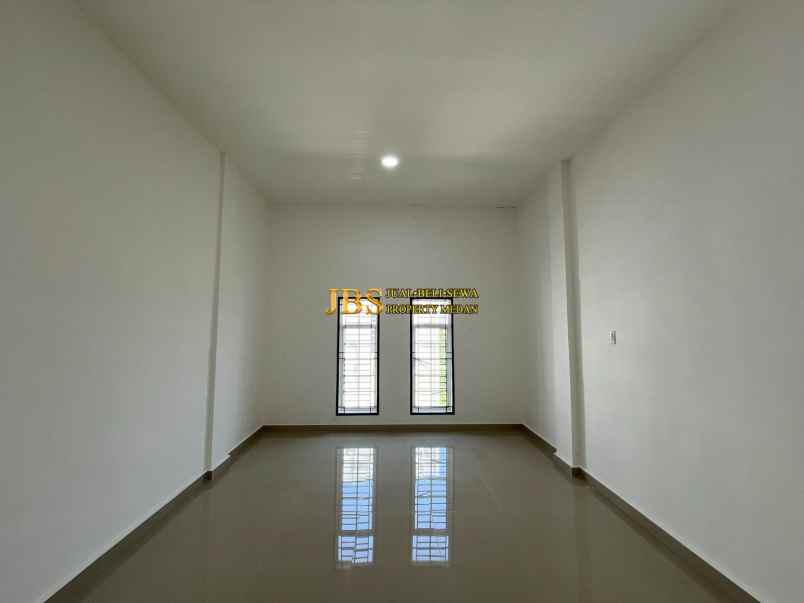 dijual rumah komplek bhayangkara