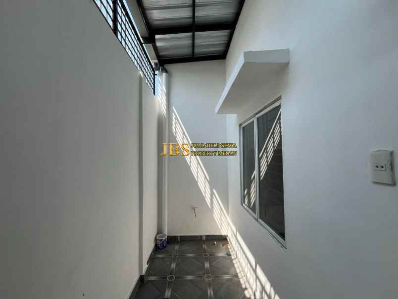 dijual rumah komplek bhayangkara