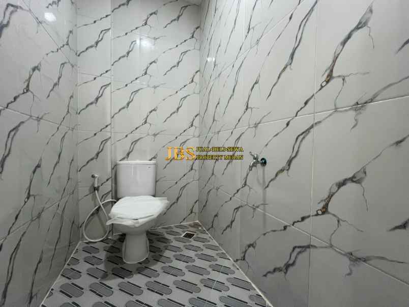 dijual rumah komplek bhayangkara