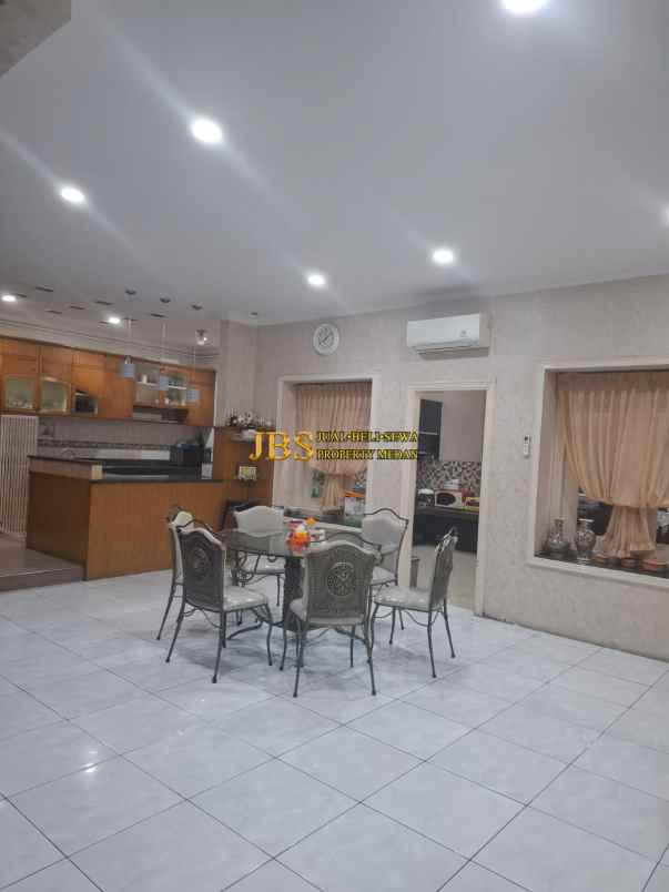 dijual rumah komplek cemara asri jalan