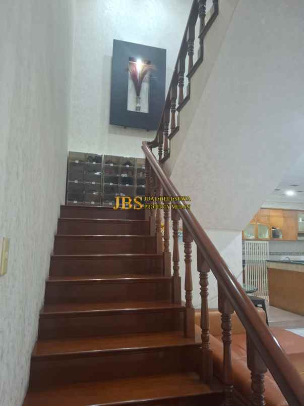 dijual rumah komplek cemara asri jalan